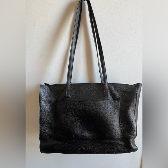 GUC: A beautiful black leather DKNY tote - Picture 6 of 16